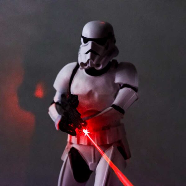 Macro photography lighting with lasers