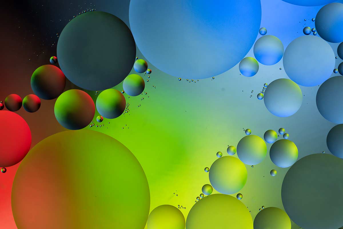 Macro Photography subject ideas - oil on water