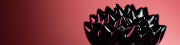 Ferrofluid on screws macro photography tutorial