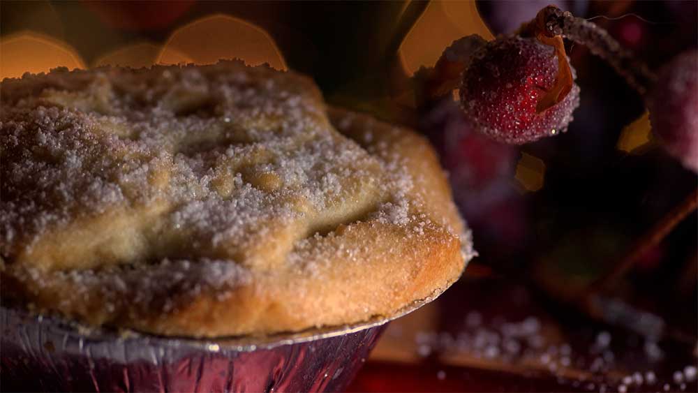 Christmas macro photography - mince pie